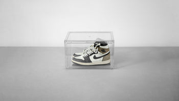 Single clear SPBOX Ultimate Sneaker Display box with a high-top sneaker inside